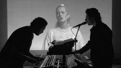 Drove、Lilly Ahlberg - Here By Now