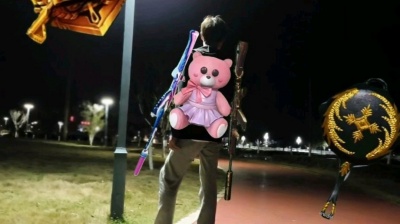 爱听歌的小帅 - 你想要uzi跳枪的课程？