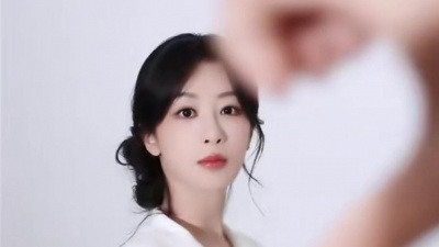 爆爆公子 - #长相思2 糟糕，被小夭的比心甜的不知所措了 #杨紫小夭入镜比心超甜 #长相思 #杨紫