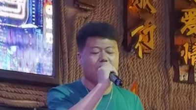 豆豆果 - 《人间半途》张一铭#音乐现场 饭拍