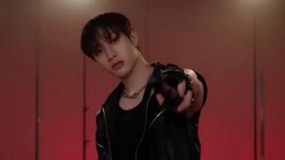 Stray Kids - Chk Chk Boom