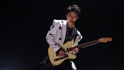 奋斗 - 《好嗨呀》EXILE-AKIRA、雅-MIYAVI- 2024披荆斩棘第四季 第1期