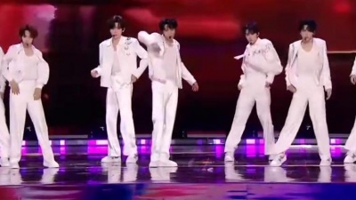爱豆圈 - 《梦》时代少年团楼非楼演唱会常州