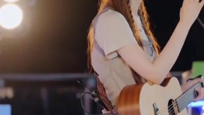 希林娜依高 - 热辣滚烫