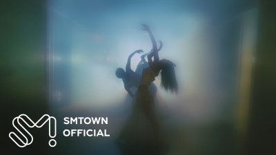 aespa、Grimes - aespa《Supernova (Grimes Remix)》MV (The Other World Ver.)