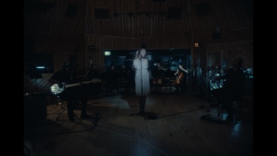 Ariana Grande - intro(end of the world)
