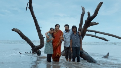Jakes Bejoy、Madhura Dhara Talluri - Aariro