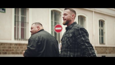 Nie und Nimmer、Georg Stengel - Groß wie Paris