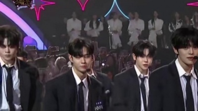 PROJECT 7 - 달려 (Up To You)