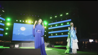 莫尔根、娜仁花 - 苍天般的阿拉善