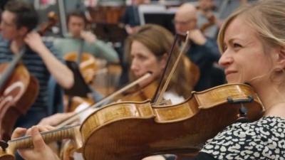 Sascha Goetzel、Orchestre de Chambre de Paris、Lucienne Renaudin Vary - Martin: Have Yourself a Merry Little Christmas(Arr. Allhoff for Trumpet and Orchestra)