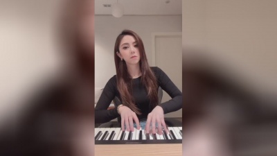 豆豆果 - 邓紫棋#当两个星系相撞 纯音乐