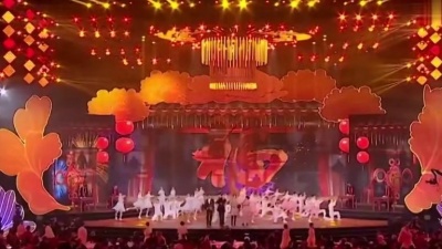 李斯丹妮、王祖蓝、欧阳娜娜 - 同有一个家