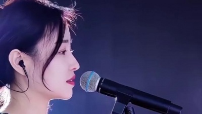 豆豆果 - 《蓝眼泪》洋澜一