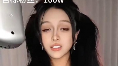 豆豆果 - 《Love you in the dark》于佐依ZOE
