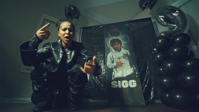 STAR BANDZ、Sig - Gothic