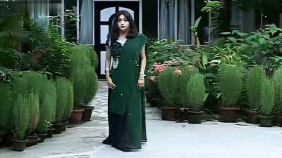 Debjani Mitra、Soumya Basu - Ei Bhabe Path Chola