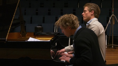 Lucas Jussen、Arthur Jussen - Brahms: 11 Chorale Preludes, Op. 122: No. 10, Herzlich tut mich verlangen II(Arr. Mandyczewski for Piano 4 Hands)