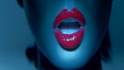 Tinie Tempah、2 Chainz - Trampoline