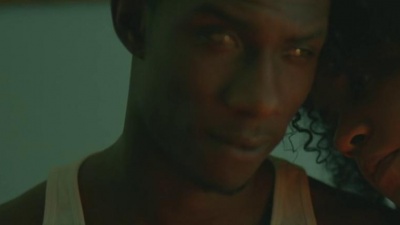Tinie Tempah、Nea - Chasing Flies
