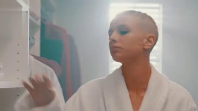 Bad Bunny、Benito Antonio Martinez - Caro