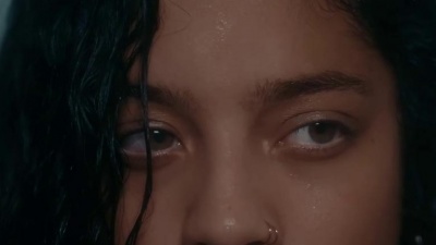 Kiana Ledé - Crazy.
