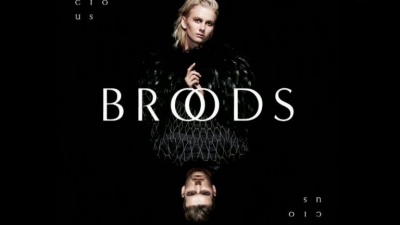 Broods - Hold The Line