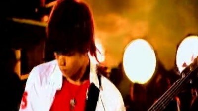 UVERworld - SHAMROCK