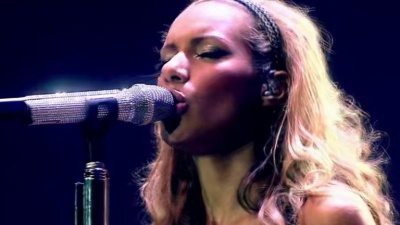 Leona Lewis - Don't Let Me Down (Live At The O2)