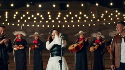 Yuridia、Banda MS de Sergio Lizárraga - ¿Y Qué Tal Si Funciona?