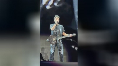 奋斗 - 《只要为你活一天》饭拍 谢霆锋2025演唱会香港站