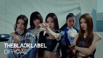 MEOVV - 'HANDS UP' Official MV