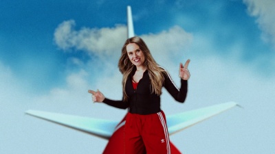 Nina Reh - Ryan in the Air