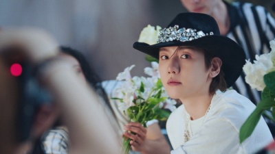BAEKHYUN - Elevator