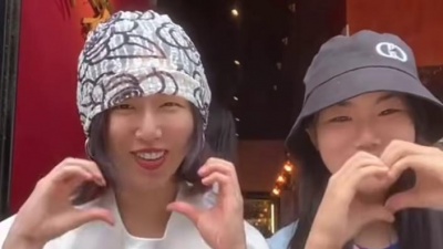 豆豆果 - 《Happy~》张彤禧Selina、KungWoo