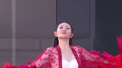 爆爆公子 - 《娜行》谢娜串烧舞蹈#乘风2025# 浪姐成团夜直播
