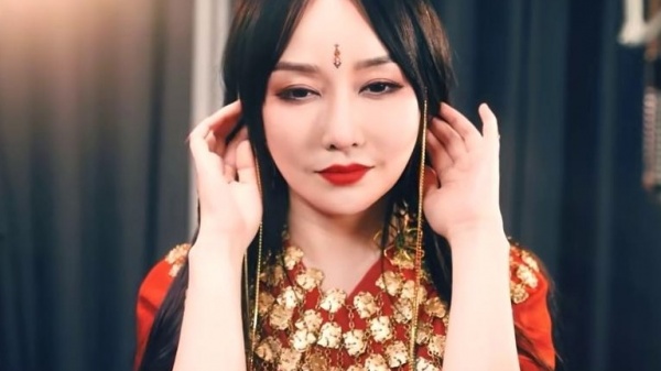 萨顶顶 - 洞见时光