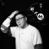 阿伟 - 那个她