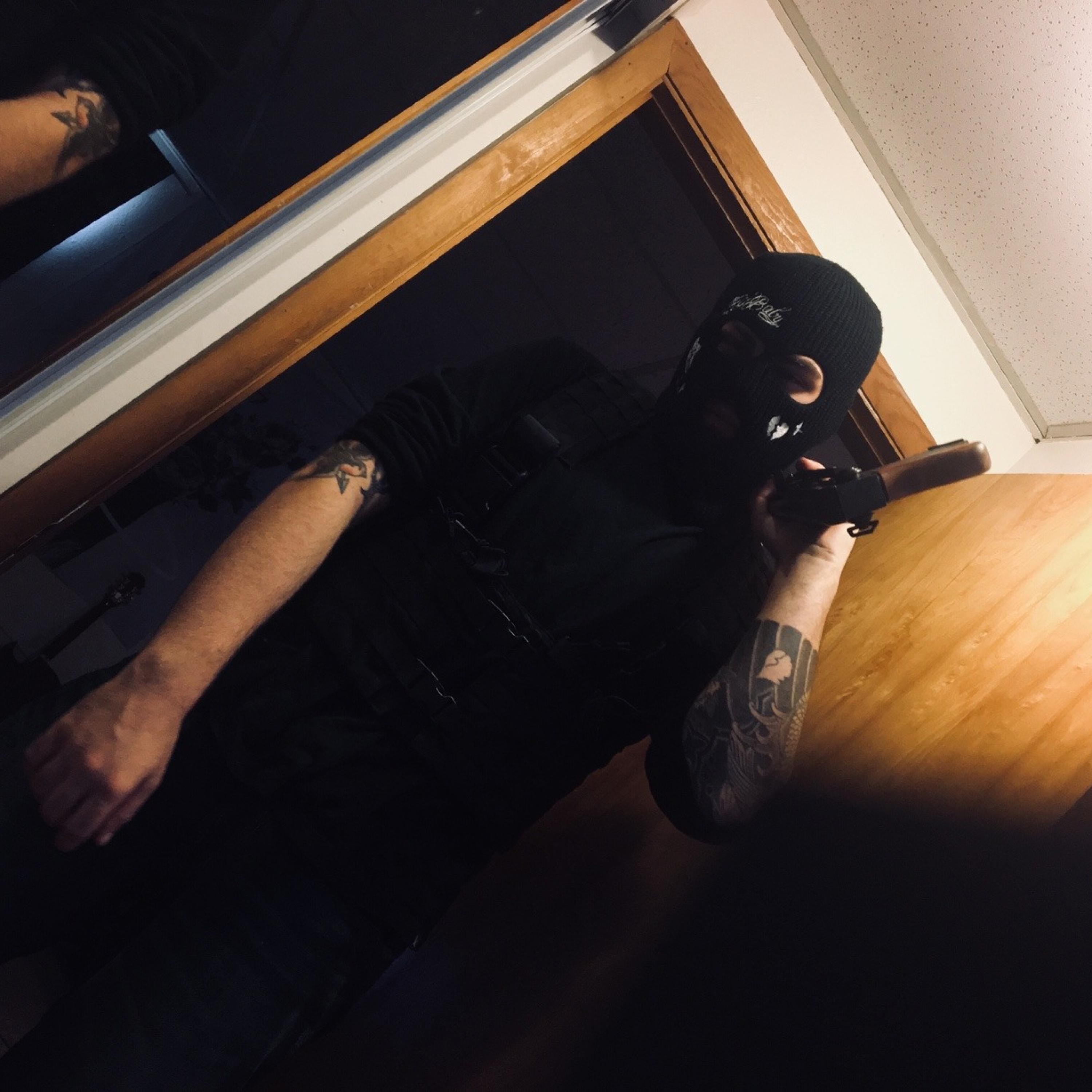 LongDead - 25/8 (Explicit)