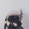 唐玄奘 - 夜晚的酒吧  杯中的酒花
