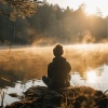 Meditación ahogada、Paisajes sonoros de roca de agua、Meditaciones de agua - Meditación Junto A La Orilla En Ritmos Calmos