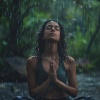 Gurú de la música de relajación、Meditaciones de lluvia、Gotas doradas - Trueno Calmante Para La Paz Meditativa