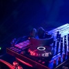 九小兮、六少飞 - 我们的故事 (DJ版)