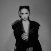 Holy Molly、Miss Mary - Lacrimi din stilou