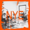 Local Natives、Suki Waterhouse - NYE