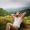 Brisa Melódica、Bosques de Tranquilidad、Sonido natural del bosque - Notas Tranquilas Y Dichosas