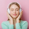 Pueblo de calma、Musicoterapia de Relajación、Mentes Relajadas - Flujo Tranquilo Totalmente Activado
