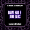 Daryl Hall & John Oates - Radio Announcer (Live)