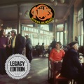 The Kinks - Here Come the People in Gray