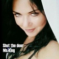 Ms King - Round n Round